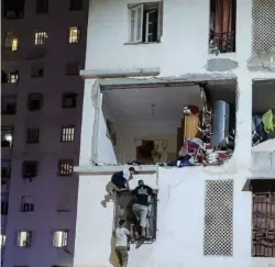 غموض يلف انفجاراً عنيفاً هزّ وهران وتسبّب في عشرات الإصابات والانهيارات